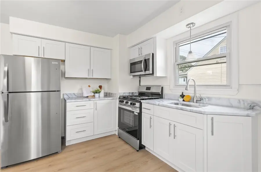 904 Main Street, West Warwick, RI 02893 - Image #2