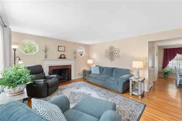 1 Woodhaven Drive, Cumberland, RI 02864