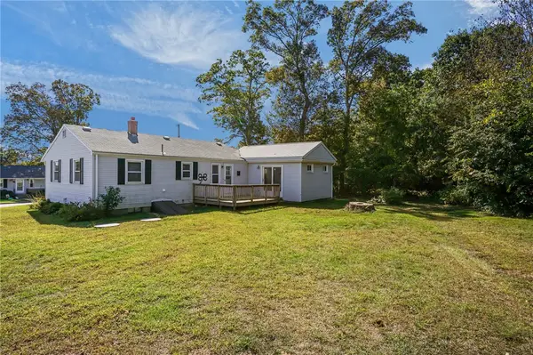 3 Creighton Place, Coventry, RI 02816