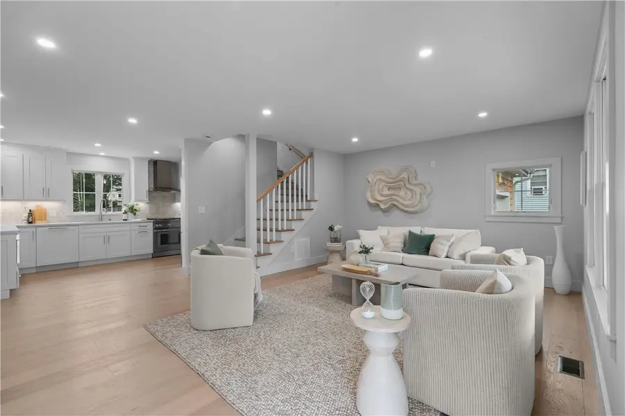 24 Perry Avenue, Middletown, RI 02842 - Image #3