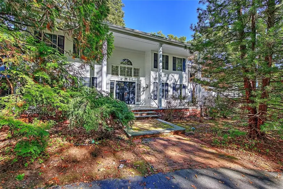 66 Dagnillo Drive, Warwick, RI 02818 - Image #2