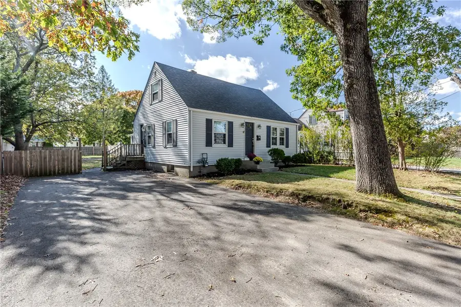 76 Massachusetts Avenue, Warwick, RI 02888 - Image #2