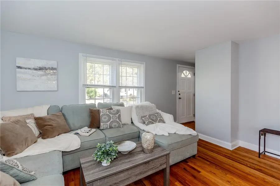 76 Massachusetts Avenue, Warwick, RI 02888 - Image #3