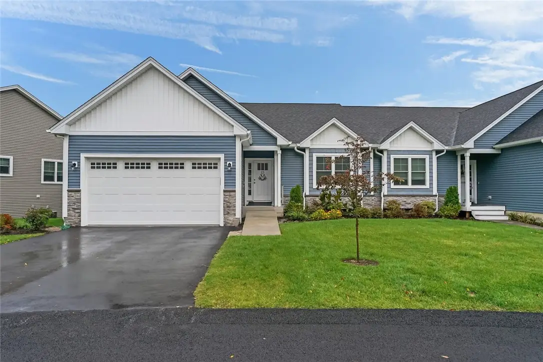 25 Deer Run Crossing #45, West Warwick, RI 02818 - Image #1