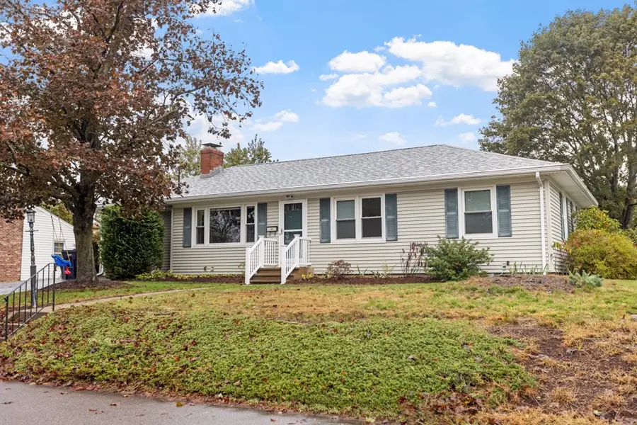 135 Greenmeadow Circle, North Kingstown, RI 02852 - Image #2
