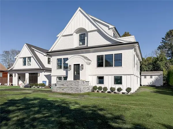 84 Allston Avenue, Middletown, RI 02842