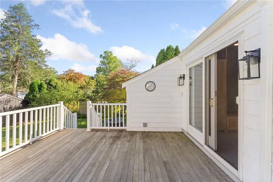 7 Carpenter Avenue, Barrington, RI 02806 - Image #3