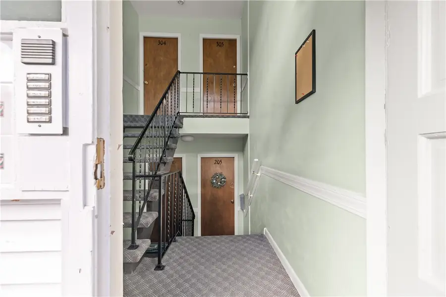 345 Main Road #204, Tiverton, RI 02878 - Image #2