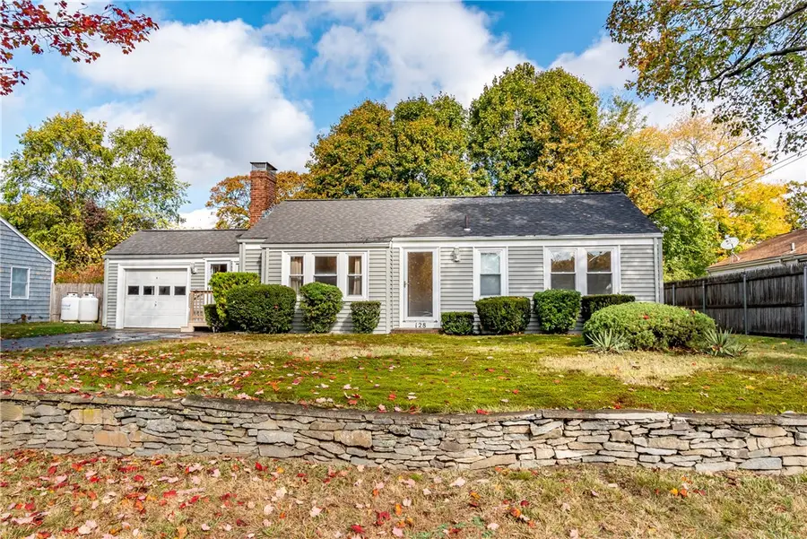 128 Rogers Ave Avenue, Barrington, RI 02806 - Image #2