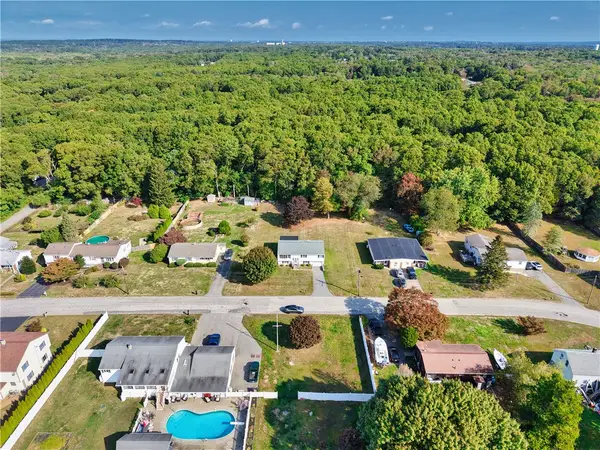 100 Furey Avenue, Tiverton, RI 02878