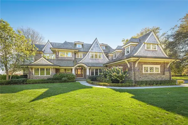 10 Ocean Lawn Lane, Newport, RI 02840