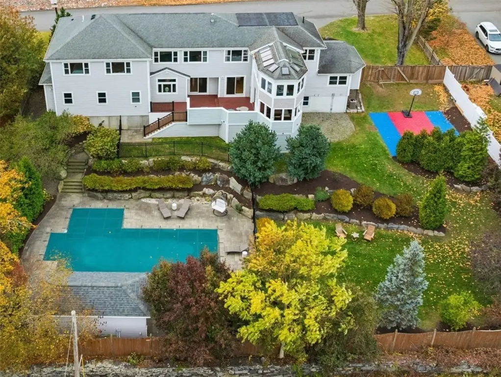 21 Crestwood Road, Warwick, RI 02886 - Image #1