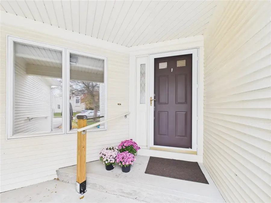 96 Nipmuc Trail #F, North Providence, RI 02904 - Image #2