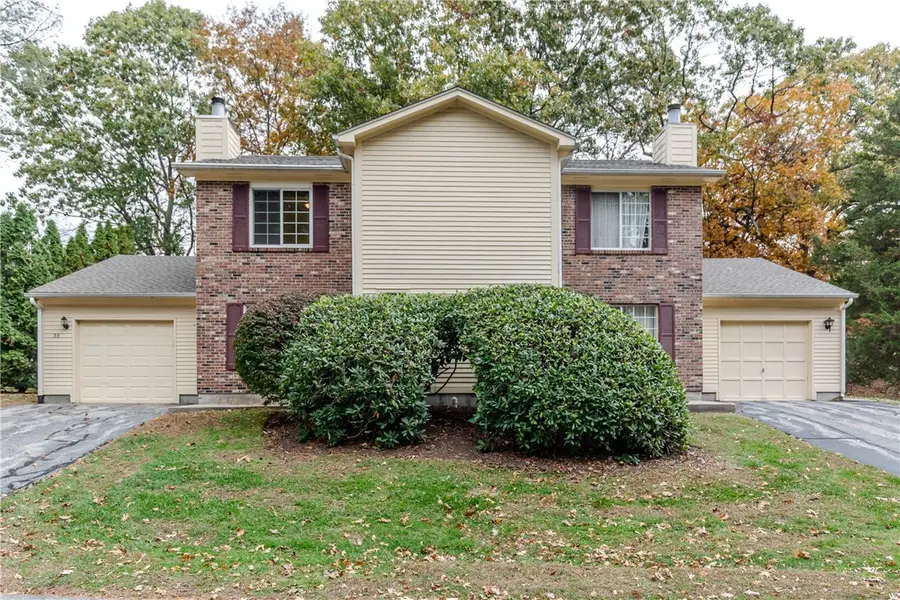 55 Governors Hill #565, West Warwick, RI 02893 - Image #3