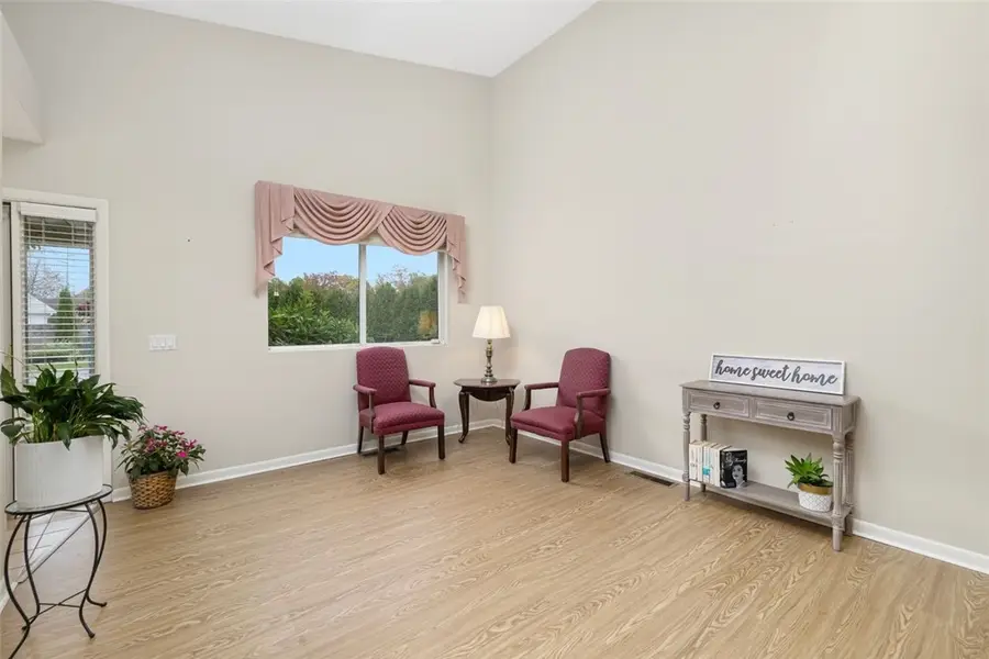 1002 Williamsburg Circle, Warwick, RI 02886 - Image #3