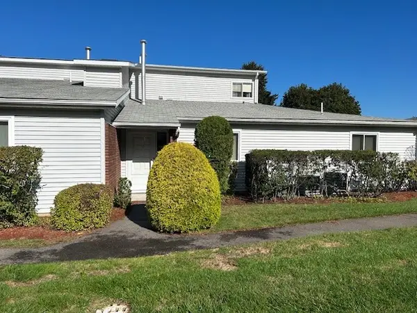 765 Williamsburg Circle, Warwick, RI 02886