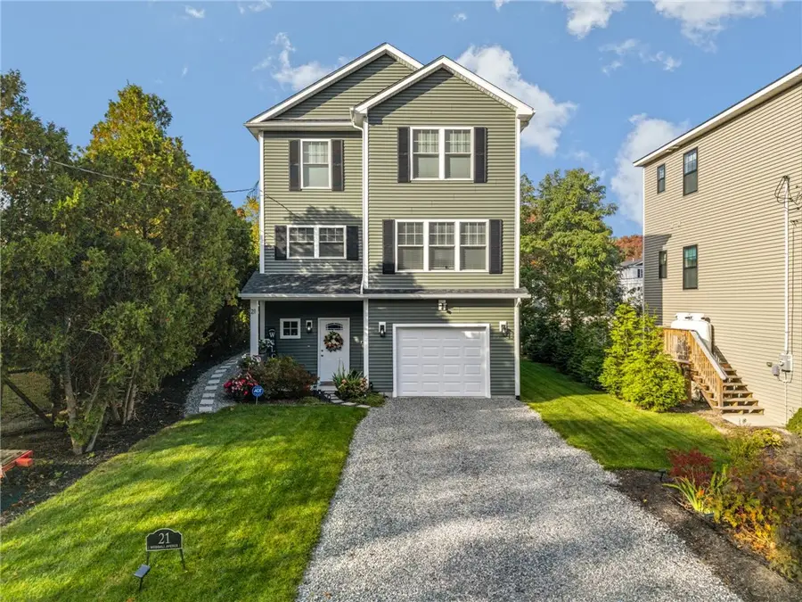 21 Wuddall Avenue, Warwick, RI 02889 - Image #3