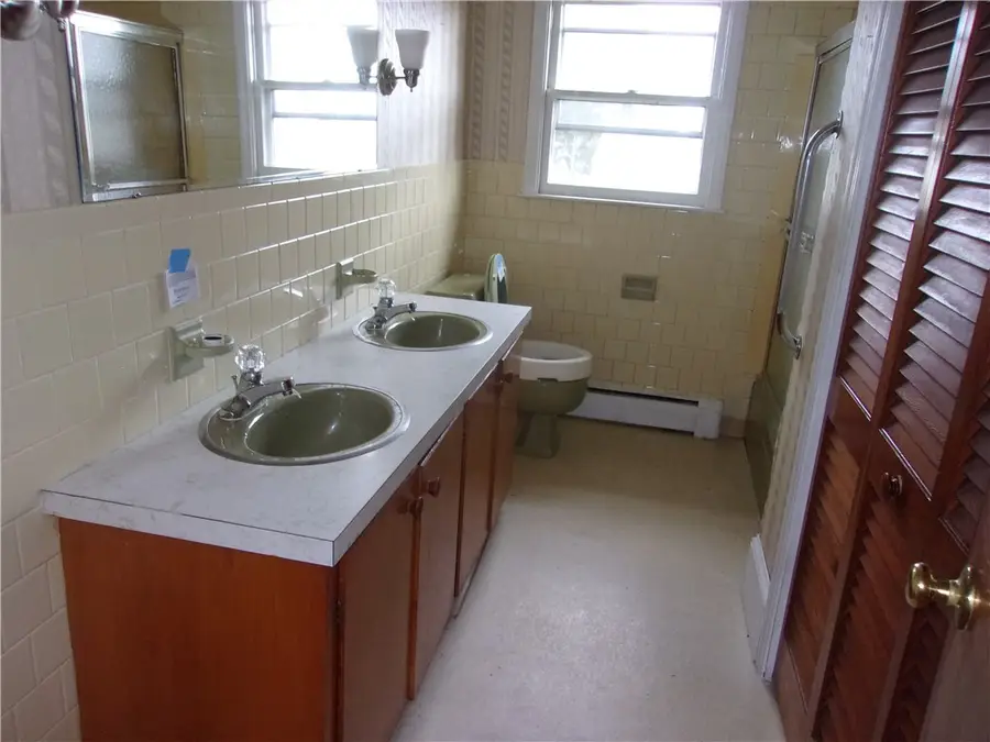 79 Alan Avenue, Portsmouth, RI 02871 - Image #3