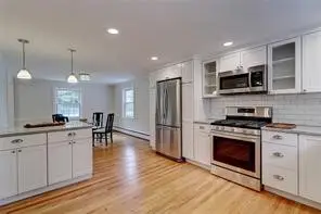 33 Melrose Avenue, Barrington, RI 02806 - Image #3