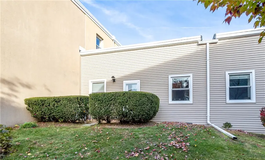 3524 West Shore Road #215, Warwick, RI 02886 - Image #2