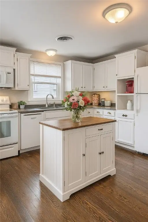 5 Robert Street, Pawtucket, RI 02861 - Image #2