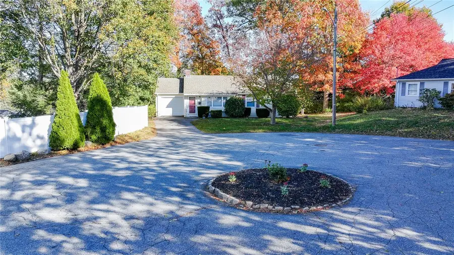 11 Salem Drive, North Providence, RI 02904 - Image #2