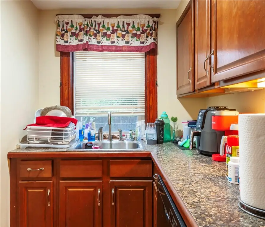 139 Tweed Street, Pawtucket, RI 02861 - Image #3