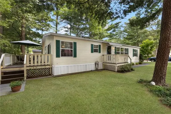 8 King Philip Road, Coventry, RI 02816