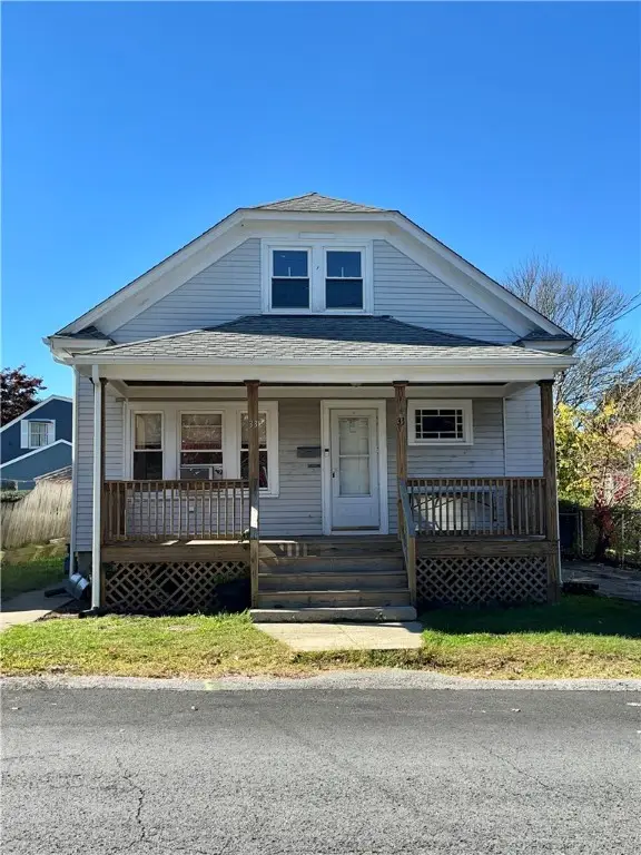 33 Harding Avenue, Johnston, RI 02919 - Image #2