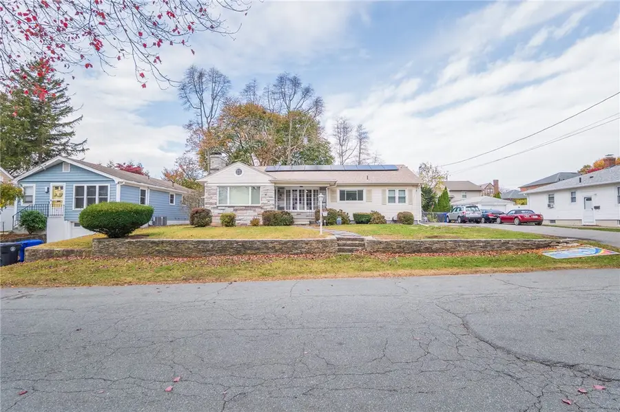 9 Farnum Avenue, North Providence, RI 02911 - Image #3