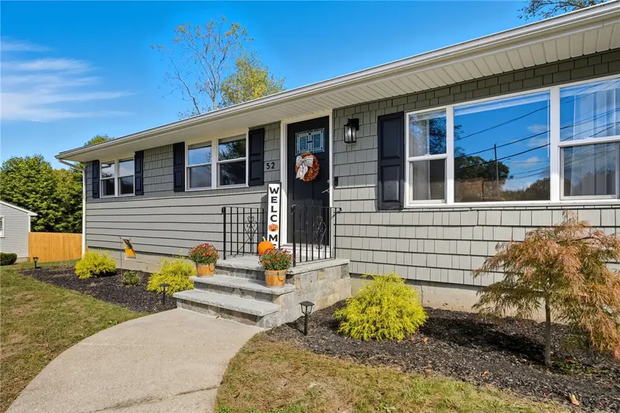 52 Glen Drive, West Warwick, RI 02893 - Image #2