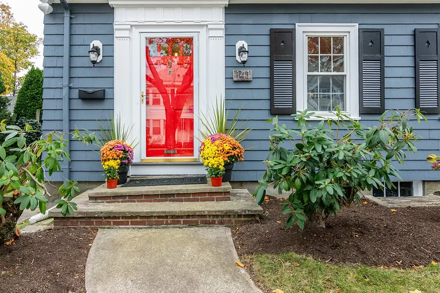 141 Hillside Avenue, Providence, RI 02906 - Image #2