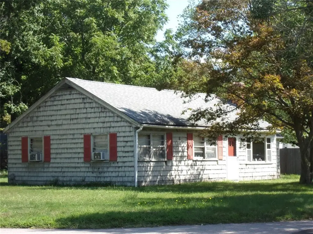 7 Western Avenue, Barrington, RI 02806 - Image #1