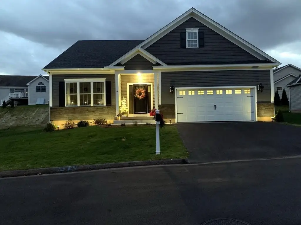 4 Copley Circle, Enfield, CT 06082 - Image #1