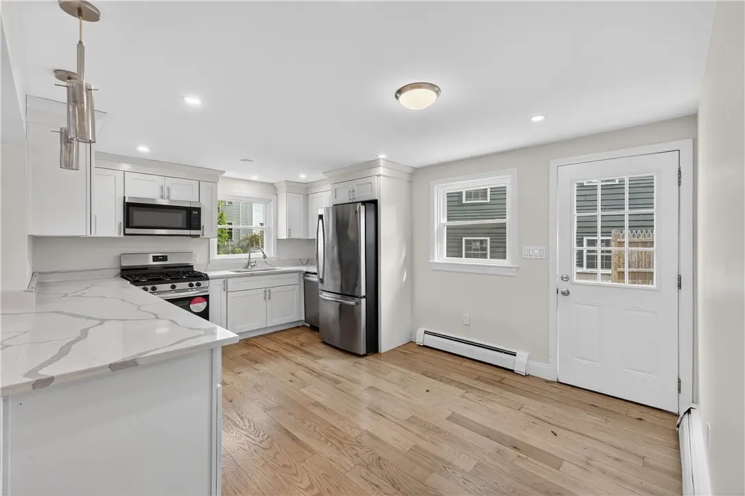 31 Peach Avenue, Providence, RI 02906 - Image #1