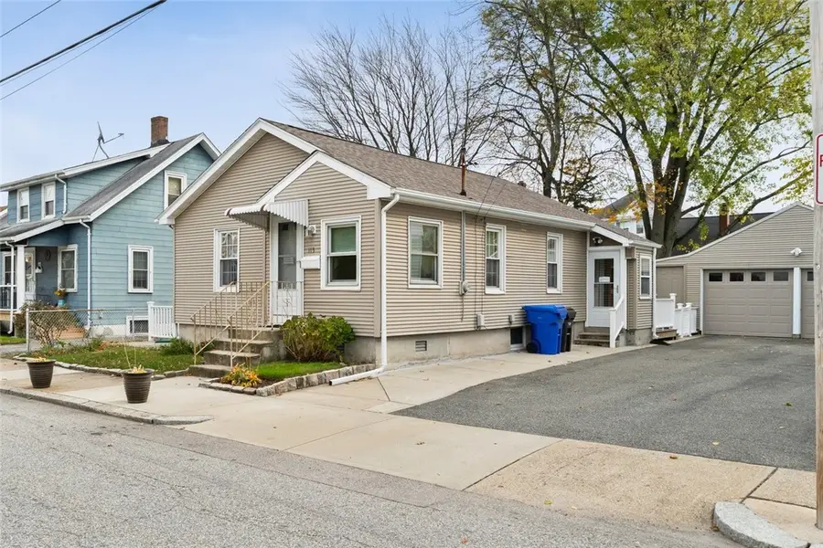 113 Oakland Avenue, Pawtucket, RI 02861 - Image #3