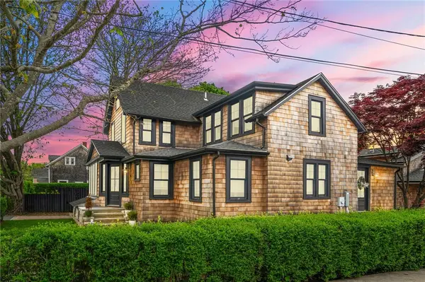 14 Robinson Street, Narragansett, RI 02882