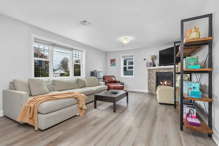 54 Raymond Street, East Providence, RI 02914 - Image #3