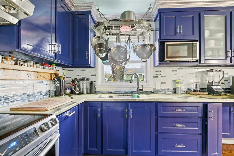 11 Roy Avenue, Middletown, RI 02842 - Image #3