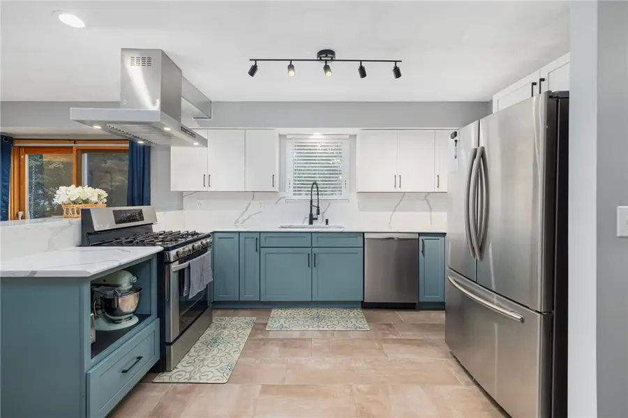 5 Cyr Court, West Warwick, RI 02893 - Image #3