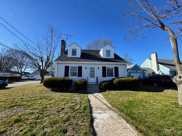 62 York Avenue, Pawtucket, RI 02860