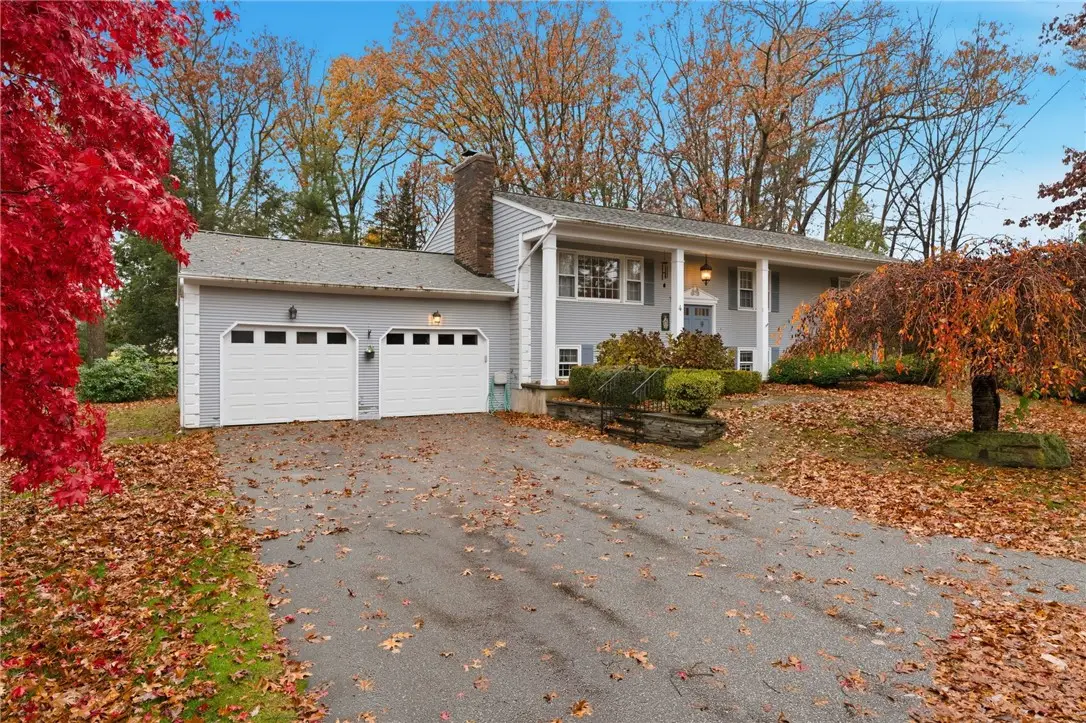 4 Fair Oaks Court N, Greenville, RI 02828 - Image #1