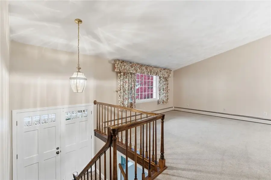 4 Fair Oaks Court N, Greenville, RI 02828 - Image #3