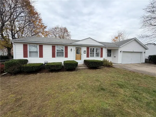 10 Stoneham Drive, Woonsocket, RI 02895