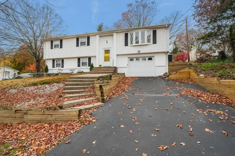 155 Birkshire Drive, Warwick, RI 02886 - Image #2