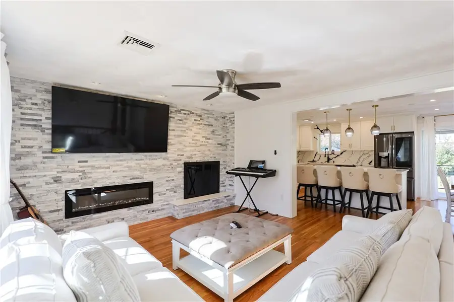 20 Manilla Avenue, Cranston, RI 02 - Image #2