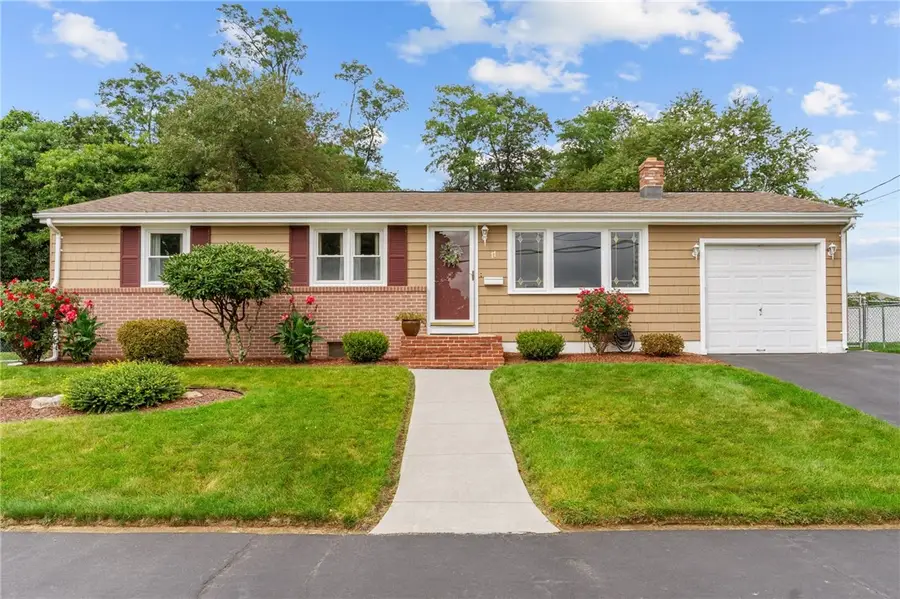 11 Red Robin Road, Cranston, RI 02920 - Image #2