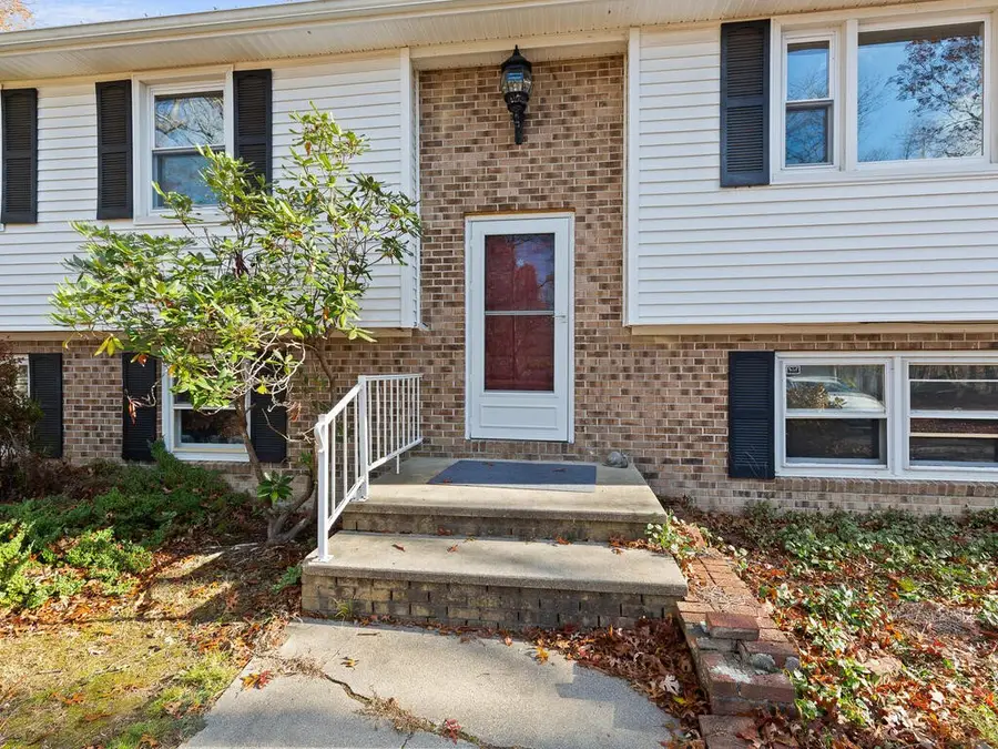 148 North Road, Hopkinton, RI 02833 - Image #3