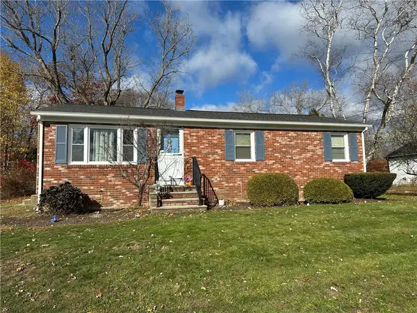 17 Colonial Drive, Warren, RI 02885