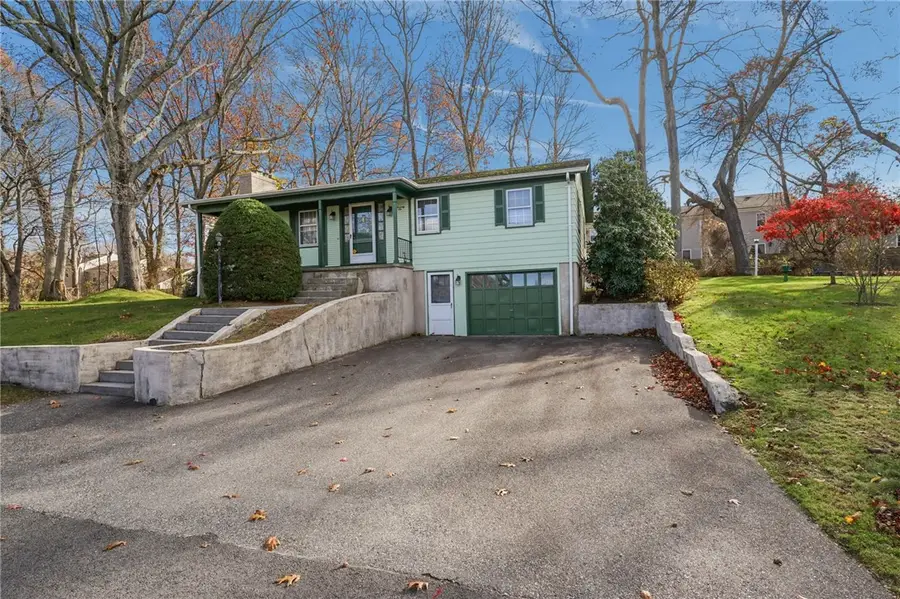 76 Sycamore Drive, West Warwick, RI 02893 - Image #2